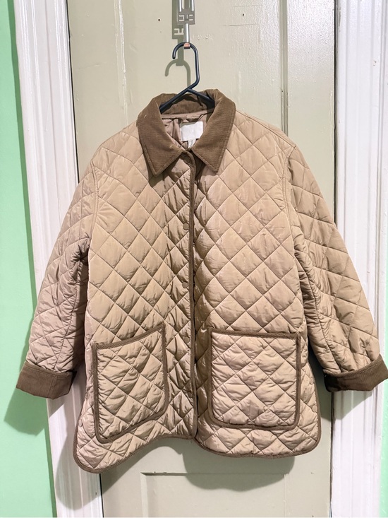 H&M Jackets & Blazers - Quilted Oversized Women's Jacket in Tan